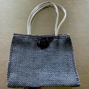BLACK WOVEN HANDBAG